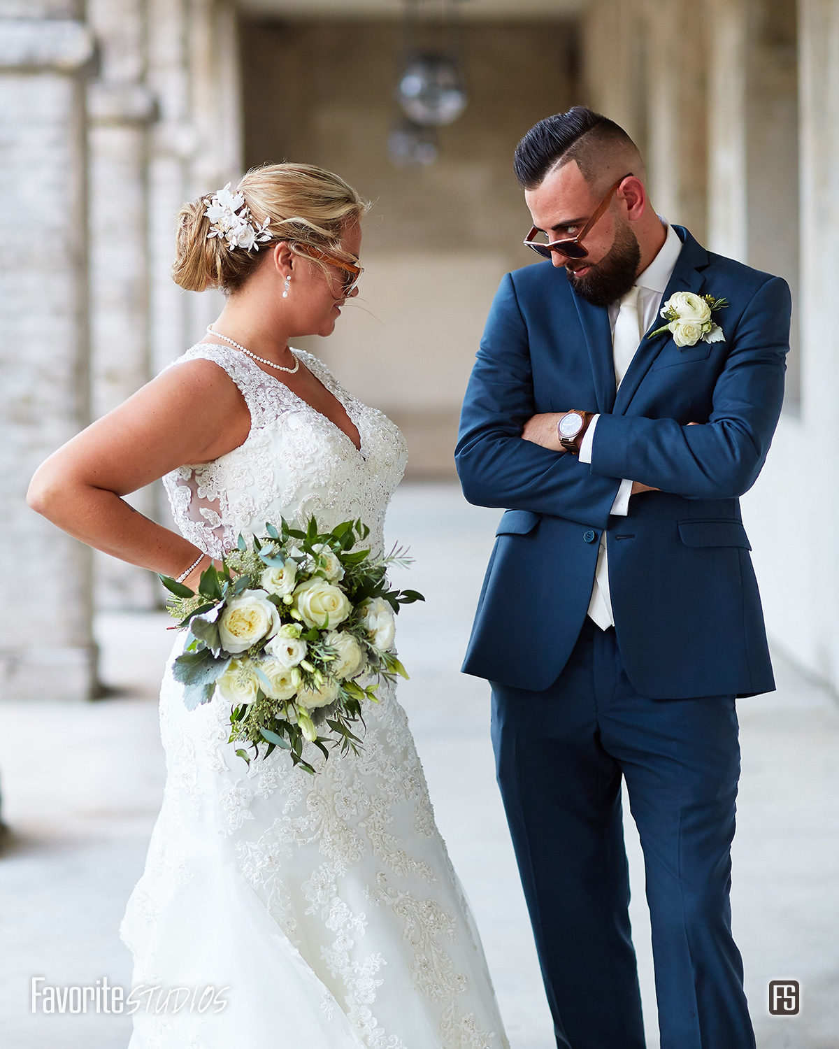 Bridesmaids and Groomsmen Poses and Detail Images
