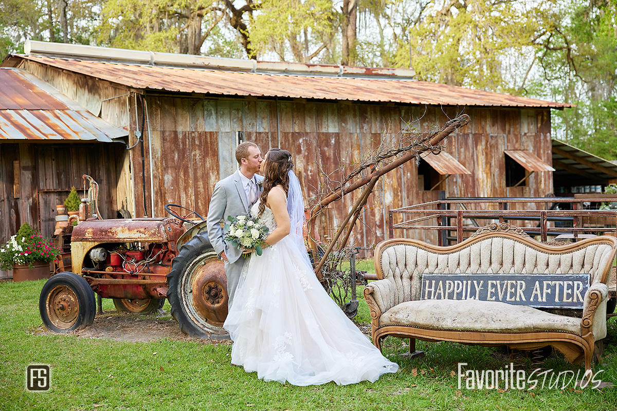 Tuckers Farmhouse Wedding
